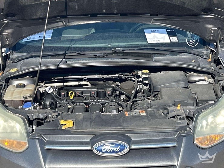 2014-ford-focus-hatchback-image-7