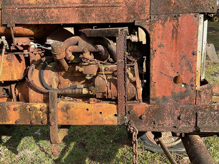 avery-parts-tractor-image-12