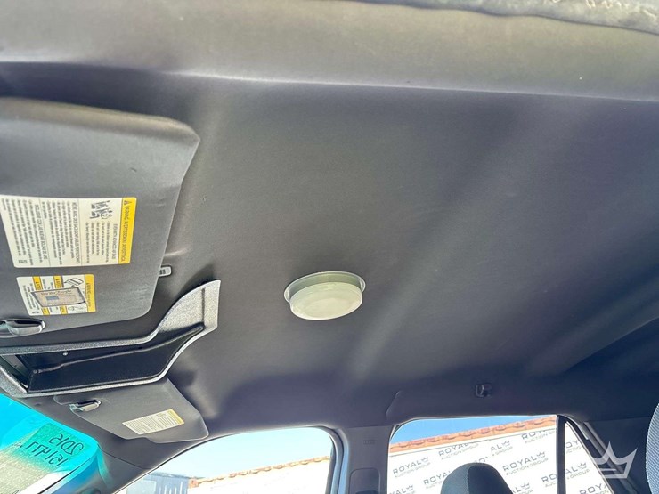 2015-ford-explorer-image-15