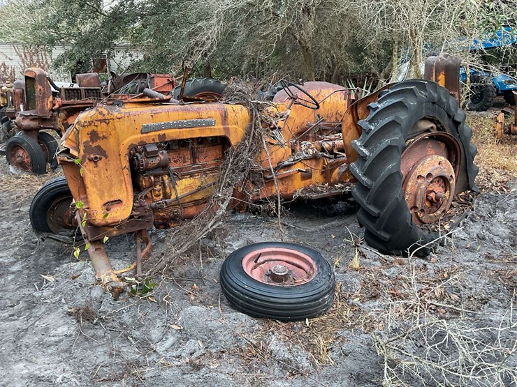 minneapolis-moline-445-image-1