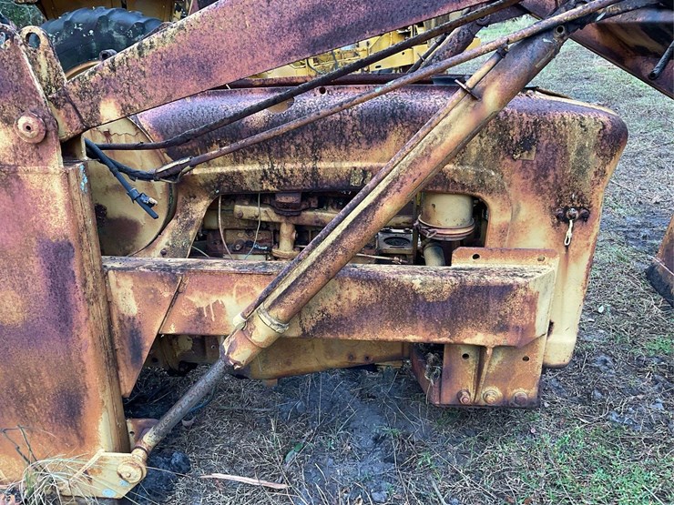 minneapolis-moline-parts-tractor-image-14