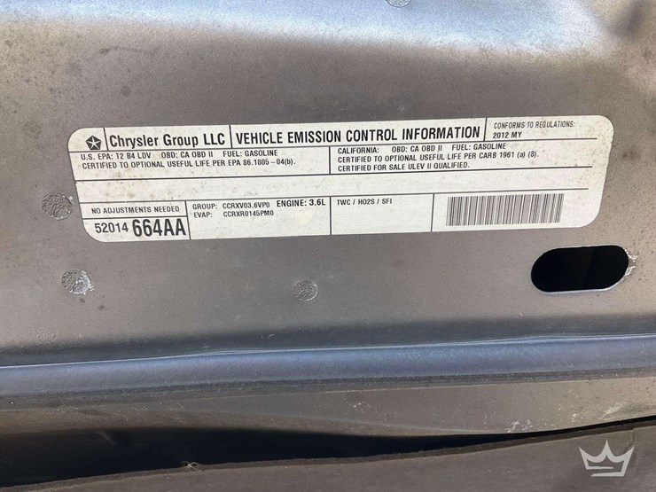 2012-dodge-charger-sedan-image-11