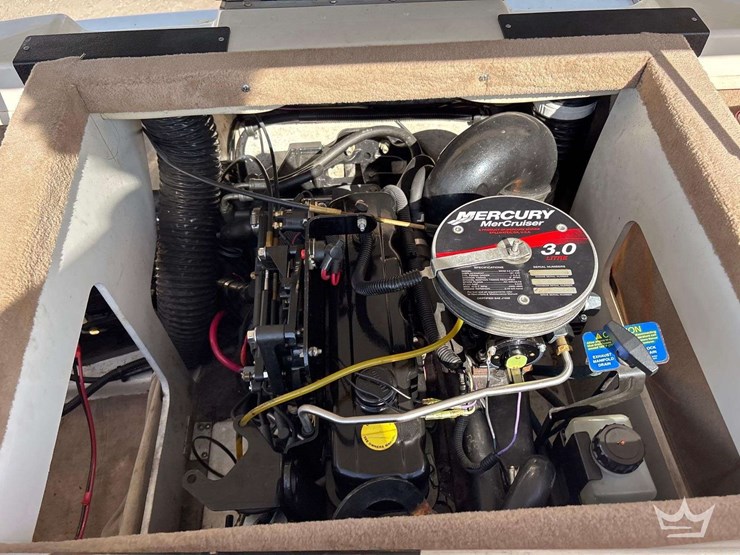 2001-ser-boat-&amp;-trailer-image-13