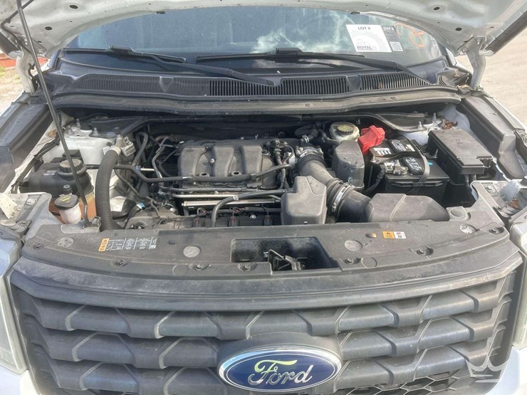 2016-ford-explorer-image-8