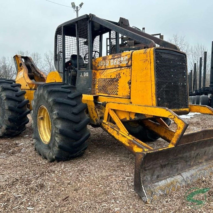 JOHN DEERE 640