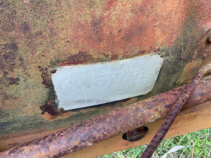 minneapolis-moline-m5-image-5