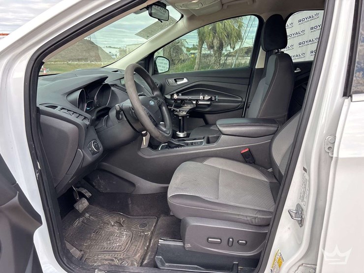 2017-ford-escape-image-12