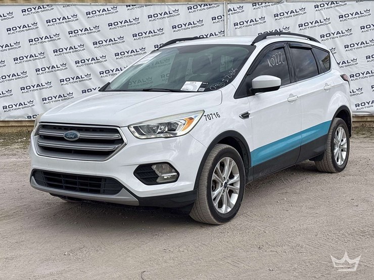 2017-ford-escape-image-1