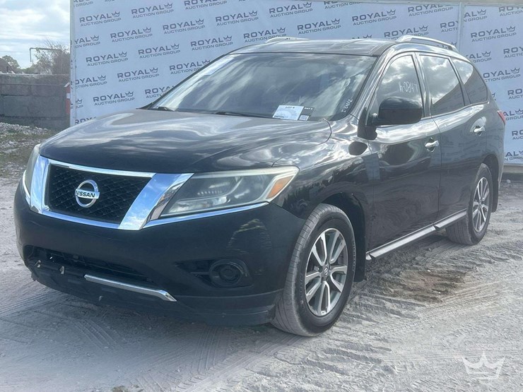 2016-nissan-pathfinder-image-1