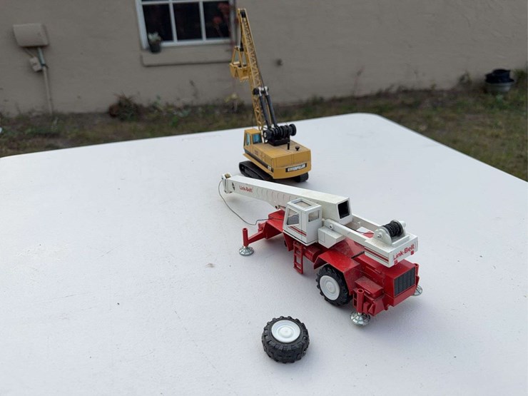 caterpillar-225-image-3