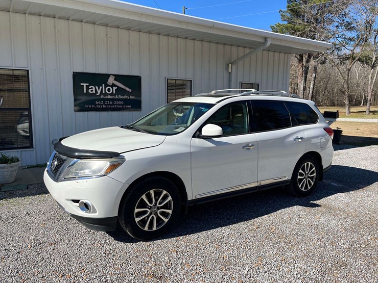 2014-nissan-pathfinder-image-35