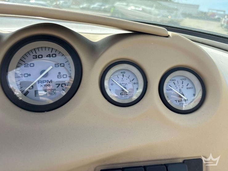 2001-ser-boat-&amp;-trailer-image-17