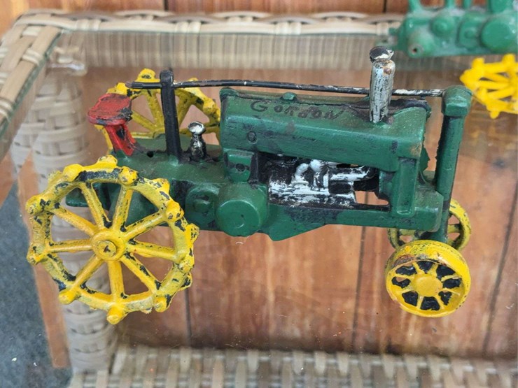 john-deere-16-image-14