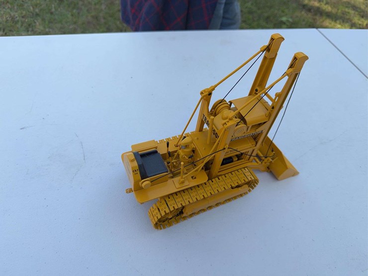 caterpillar-d2-image-7