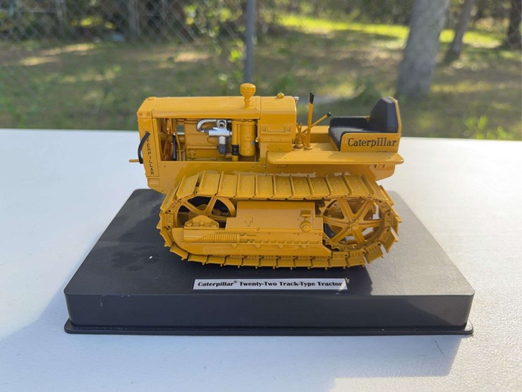 caterpillar-d2-image-17