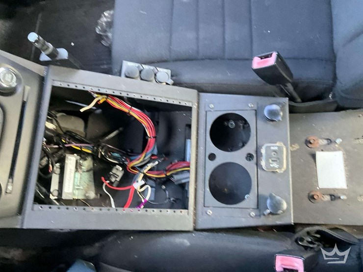 2012-dodge-charger-sedan-image-19