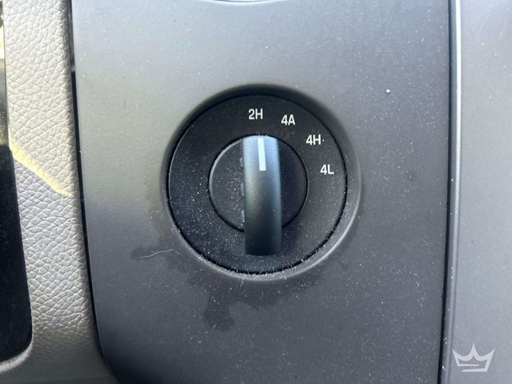 2011-ford-expedition-image-18