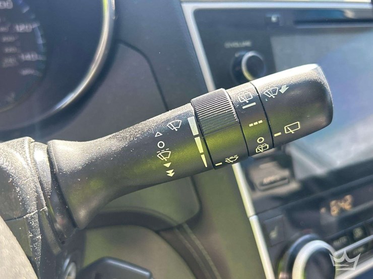 2018-subaru-outback-awd-suv-image-16