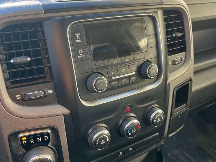 2017-dodge-1500-image-17