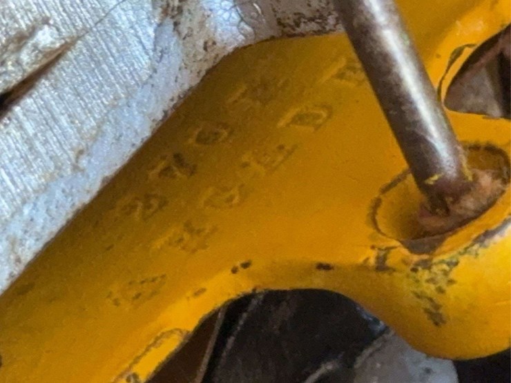 caterpillar-30-image-13