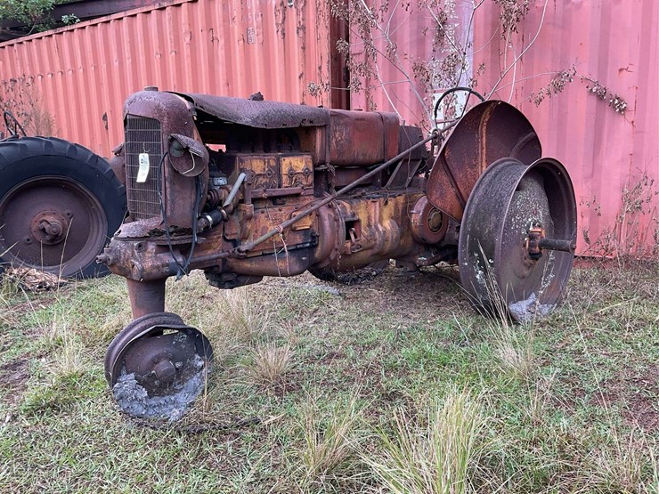 minneapolis-moline-ztu-image-1