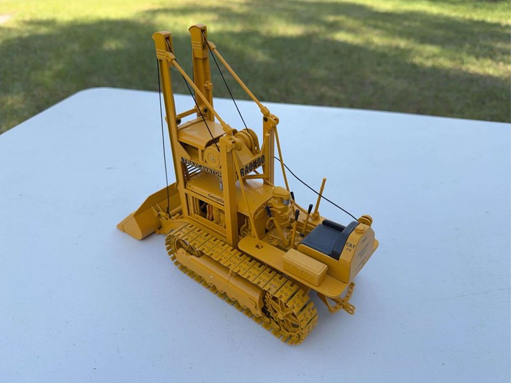 caterpillar-d2-image-5