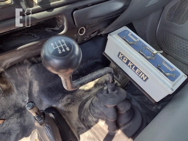 2008-ford-f750-xl-image-10