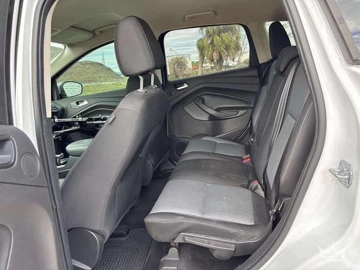 2017-ford-escape-image-21