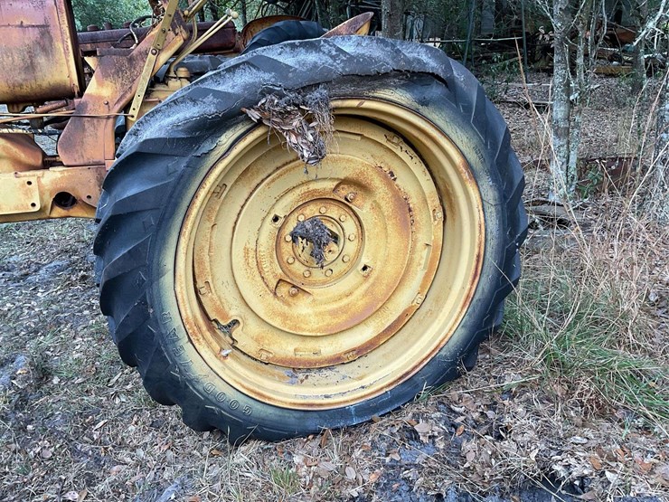 oliver-industrial-tractor-image-10