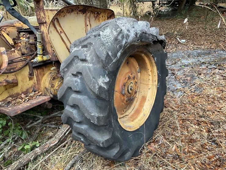 minneapolis-moline-parts-tractor-image-20
