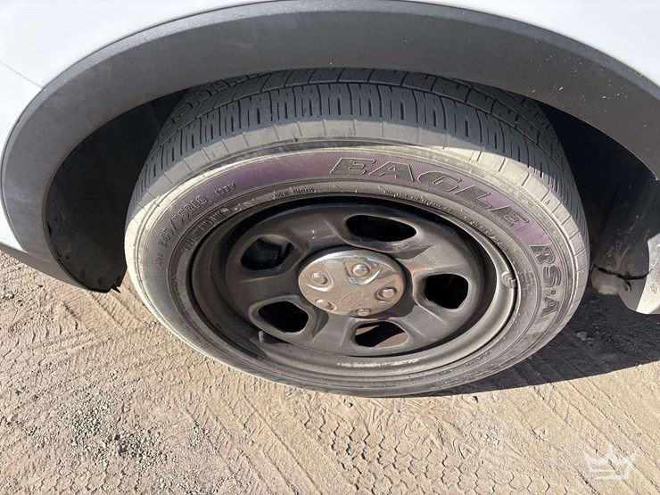 2016-ford-explorer-image-19