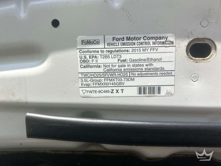 2015-ford-explorer-image-16