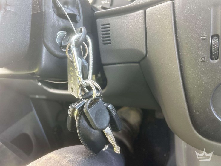 2005-ford-explorer-image-23