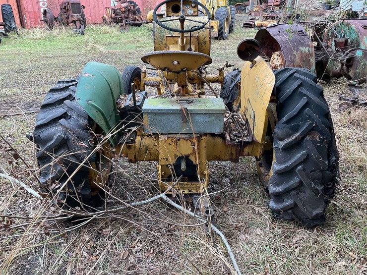 minneapolis-moline-big-mo-400m-army-tractor-image-14