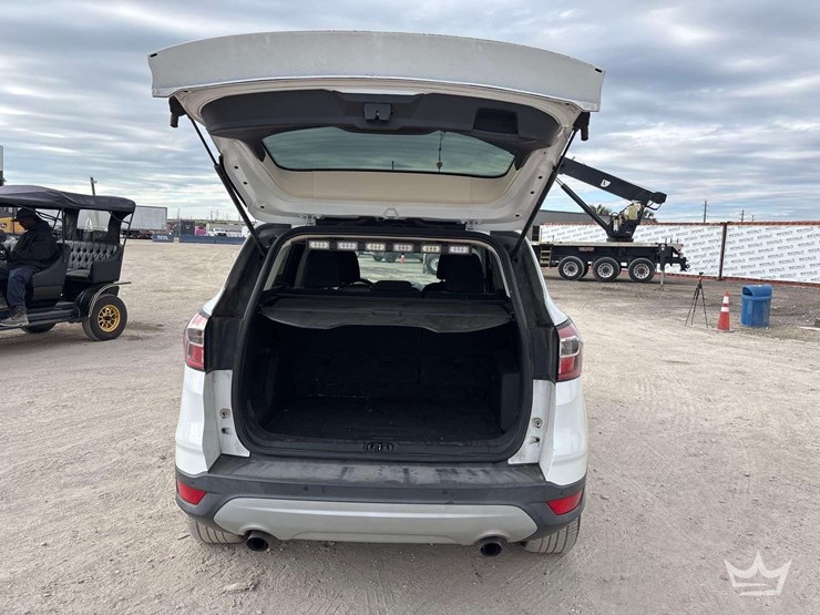 2017-ford-escape-image-24