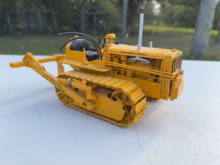 caterpillar-d2-image-10