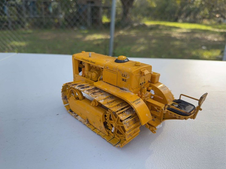 caterpillar-d2-image-5