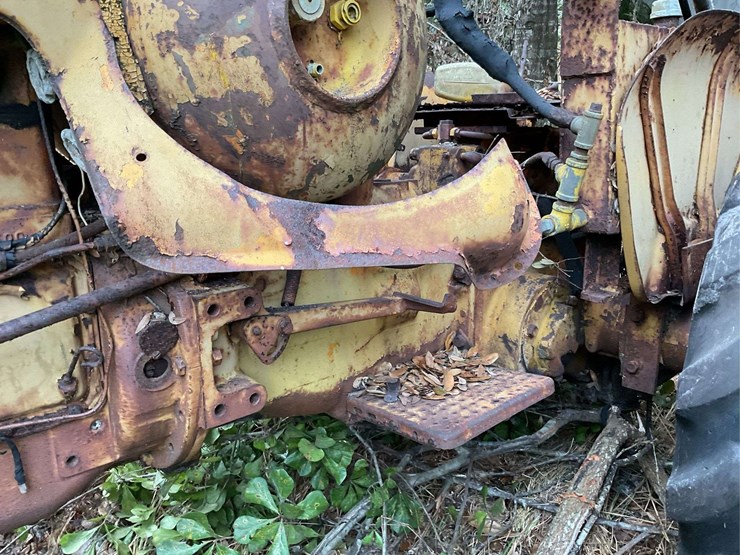 minneapolis-moline-parts-tractor-image-18