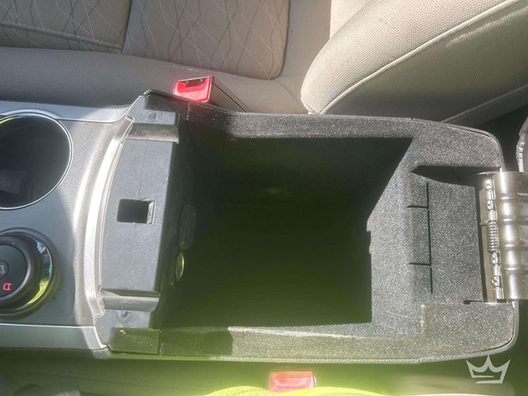 2015-ford-explorer-image-22