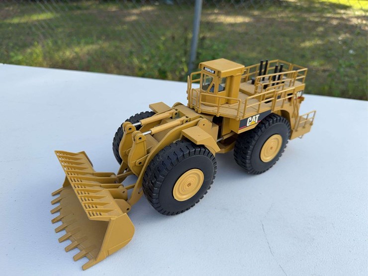 caterpillar-994-image-1