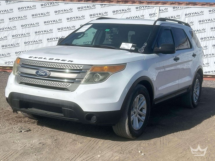 2015-ford-explorer-image-1