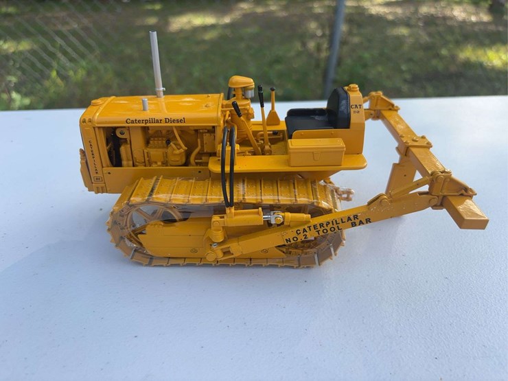 caterpillar-d2-image-4