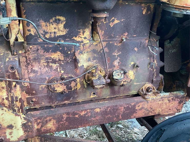 minneapolis-moline-parts-tractor-image-14