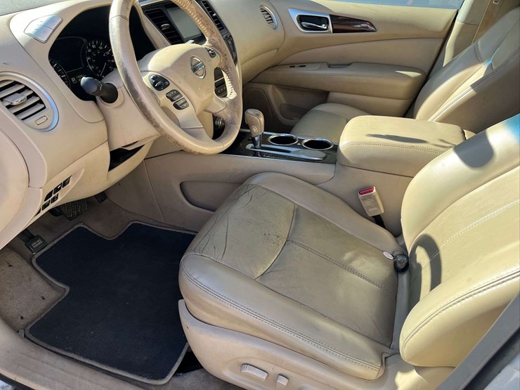 2014-nissan-pathfinder-image-33