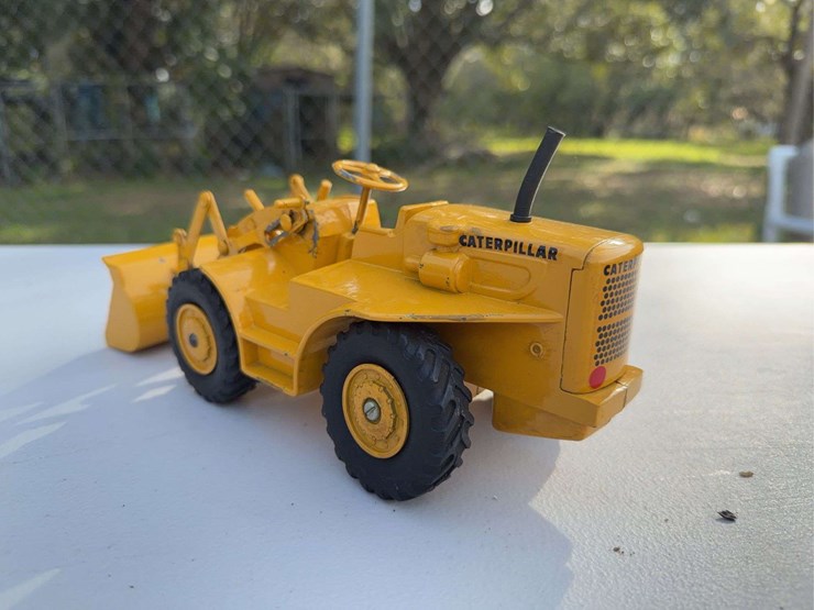 caterpillar-d2-image-17