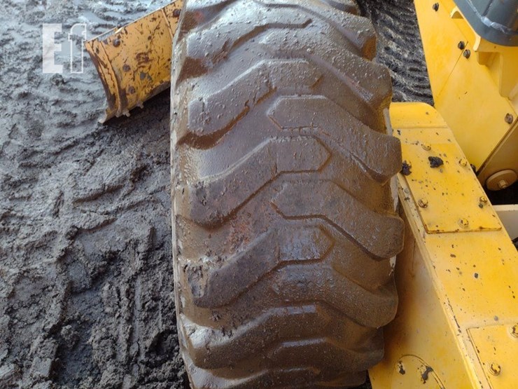 2004-volvo-g86-image-31