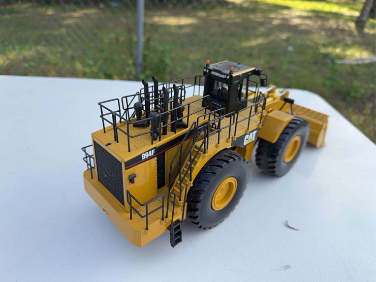 caterpillar-994-image-17