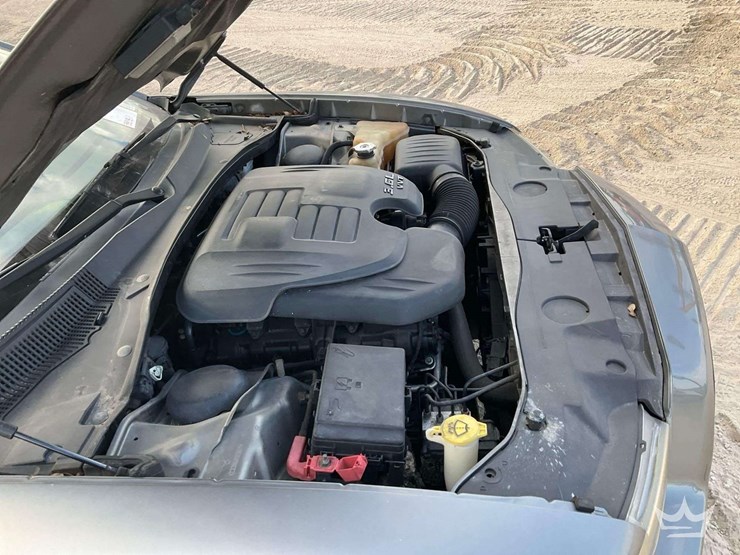 2012-dodge-charger-sedan-image-9