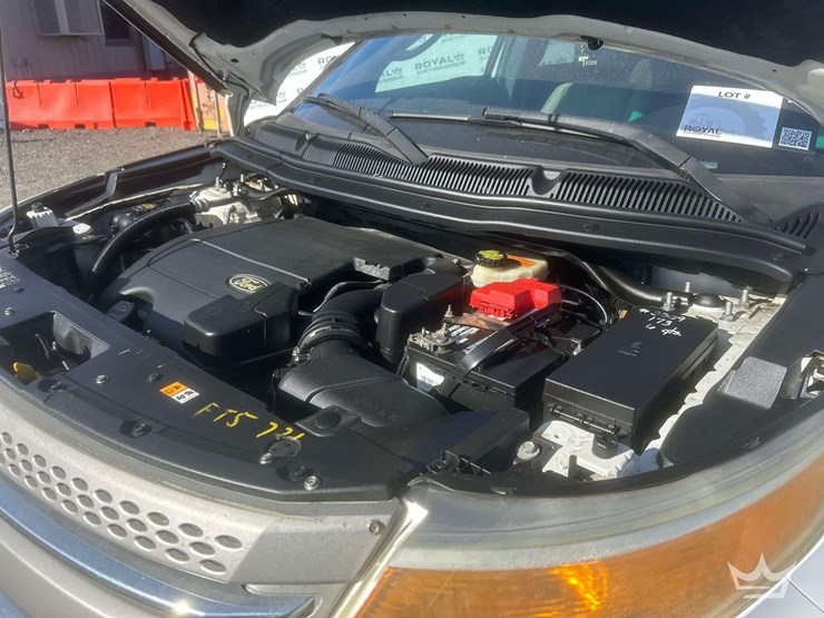 2015-ford-explorer-image-14