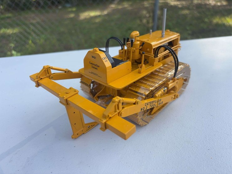 caterpillar-d2-image-8